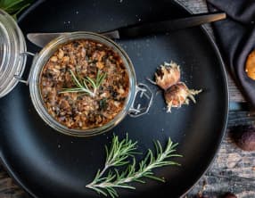 Terrine forestière à la bière brune, noisettes et thym