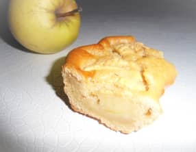 Gâteau au yaourt nature et aux pommes