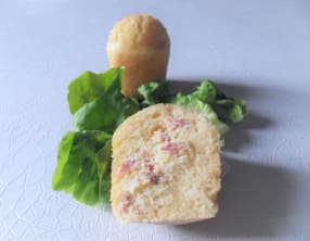 Gâteau au yaourt, feta et jambon cru