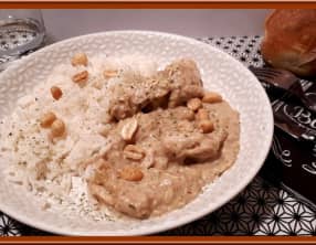 Filets de dinde au lait de coco et beurre de cacahuètes