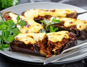 Aubergines farcies à la viande hachée et à la béchamel