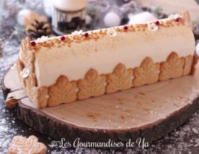 Bûche à l'érable, caramel et poire