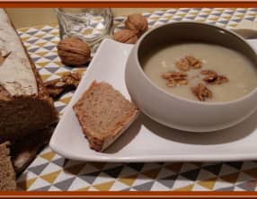 Velouté d’endives aux noix