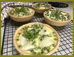Quiche feuilletée aux petits pois et cabillaud