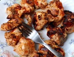 Râbles de lapin en côtelettes, sautés à l’ail