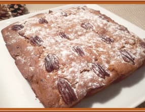 Cake aux noix et dattes moelleuses