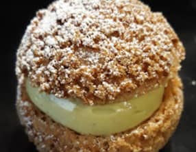 Choux à la crème de pistache