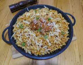 Coquillettes à l'ail, au thon, à la tomate et parmesan