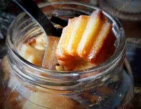 Mini babas au rhum en bocaux