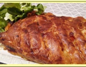 Tresse feuilletée à la brandade de morue et tomates