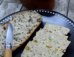 Terrine de lapin aux pistaches