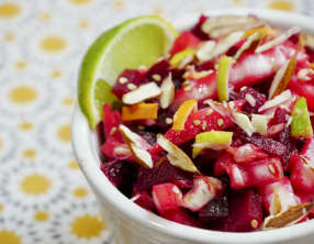 Cuisine alcaline : salade express de légumes et agrumes