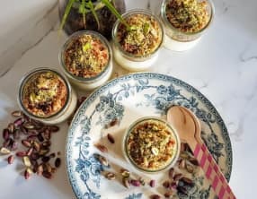 Mouhalabieh, sirop d'orange, kataifi et sucre de pistache