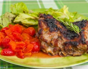 Travers de porc marinés aux prunes