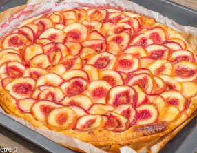 Tarte fine aux pêches