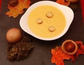Velouté de champignons de paris et châtaignes