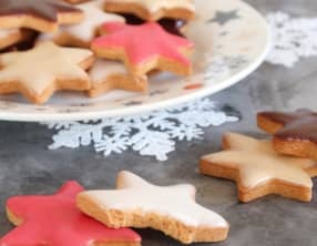 Étoiles de Noël glacées