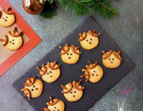 Sablés rennes de Noël au parmesan