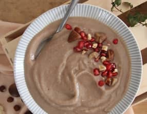 Velouté de chou-fleur, châtaignes et noisettes