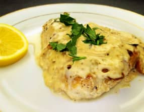 Filet de loup de mer au romarin et sauce citron