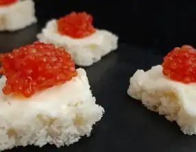 Toasts aux oeufs de lompe