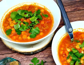 Soupe aux pois chiches et épices