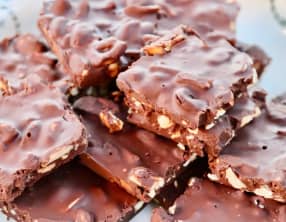 Chocolat aux cacahuètes et aux bretzels