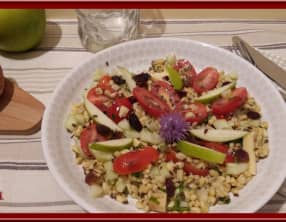 Salade de blé sucrée-salée