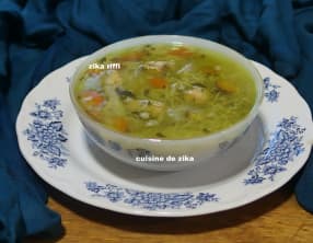 Bouillon de légumes au poulet