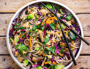 Wok de soba aux légumes sautés