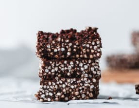 Snack healthy au quinoa soufflé et chocolat