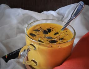 Soupe de carottes au curry rouge