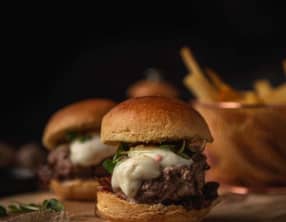 Mini-burgers à la mozzarella pour l'apéritif