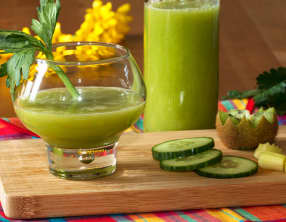 Jus vitaminé, concombre, kiwi et céleri