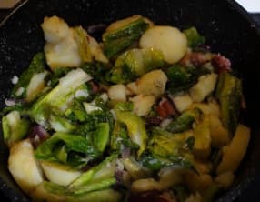 Salade chaude aux pommes de terre et lardons