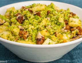 Taboulé de brocolis, pommes et noix