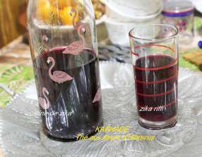 Thé et sirop aux fleurs d'hibiscus