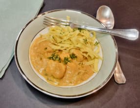 Cassolette de lotte et saumon express à la bisque de homard