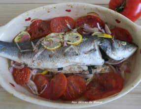 Bar à  l'estragon, échalotes, tomate et citron