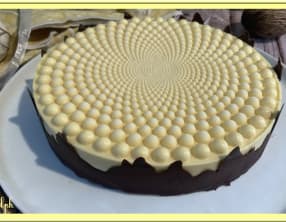 Entremets chocolat blanc et fruits de la passion