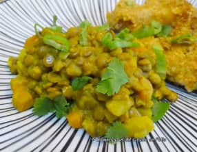 Lentilles aux carottes, patate douce, gingembre et lait de coco