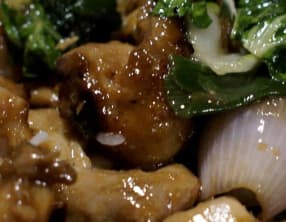 Sauté de poulet au gingembre