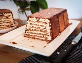 Gâteau thé brun au café