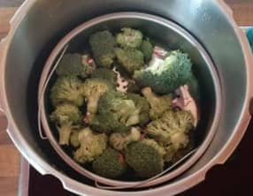 Brocolis à la vapeur