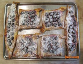 Feuilletés aux griottes et fromage frais