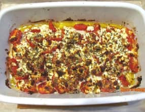 Aiguillettes de poulet gratinées aux tomates cerises et feta