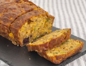 Cake courgette, emmental et maïs