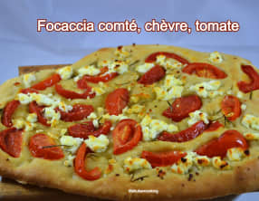 Focaccia comté, chèvre, tomate