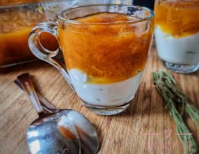 Compotée d’abricots au romarin