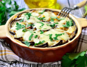 Savoureux gratin d'aubergines à la mozzarella et parmesan